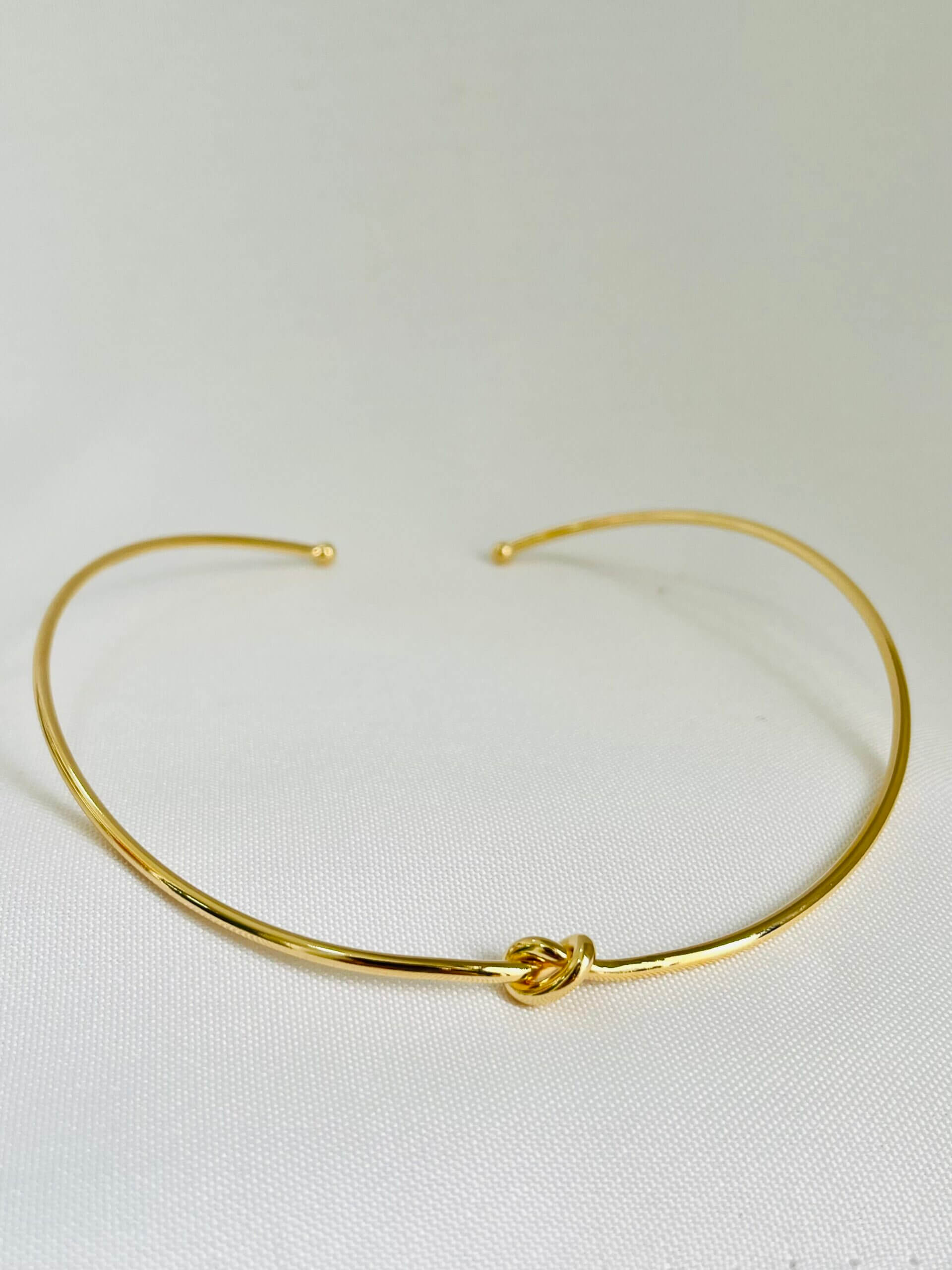 Choker Rígida Nó - em banho ouro