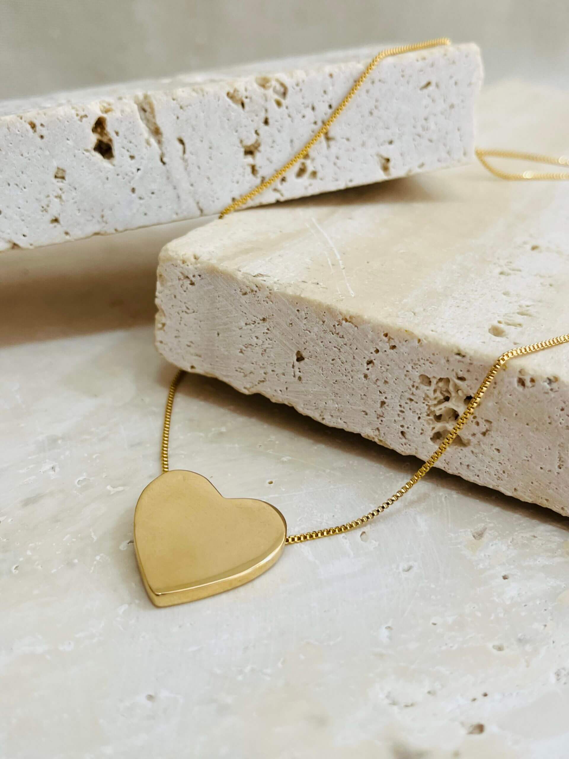 Colar Coração Chapa - em banho ouro 18k - Imagem 2