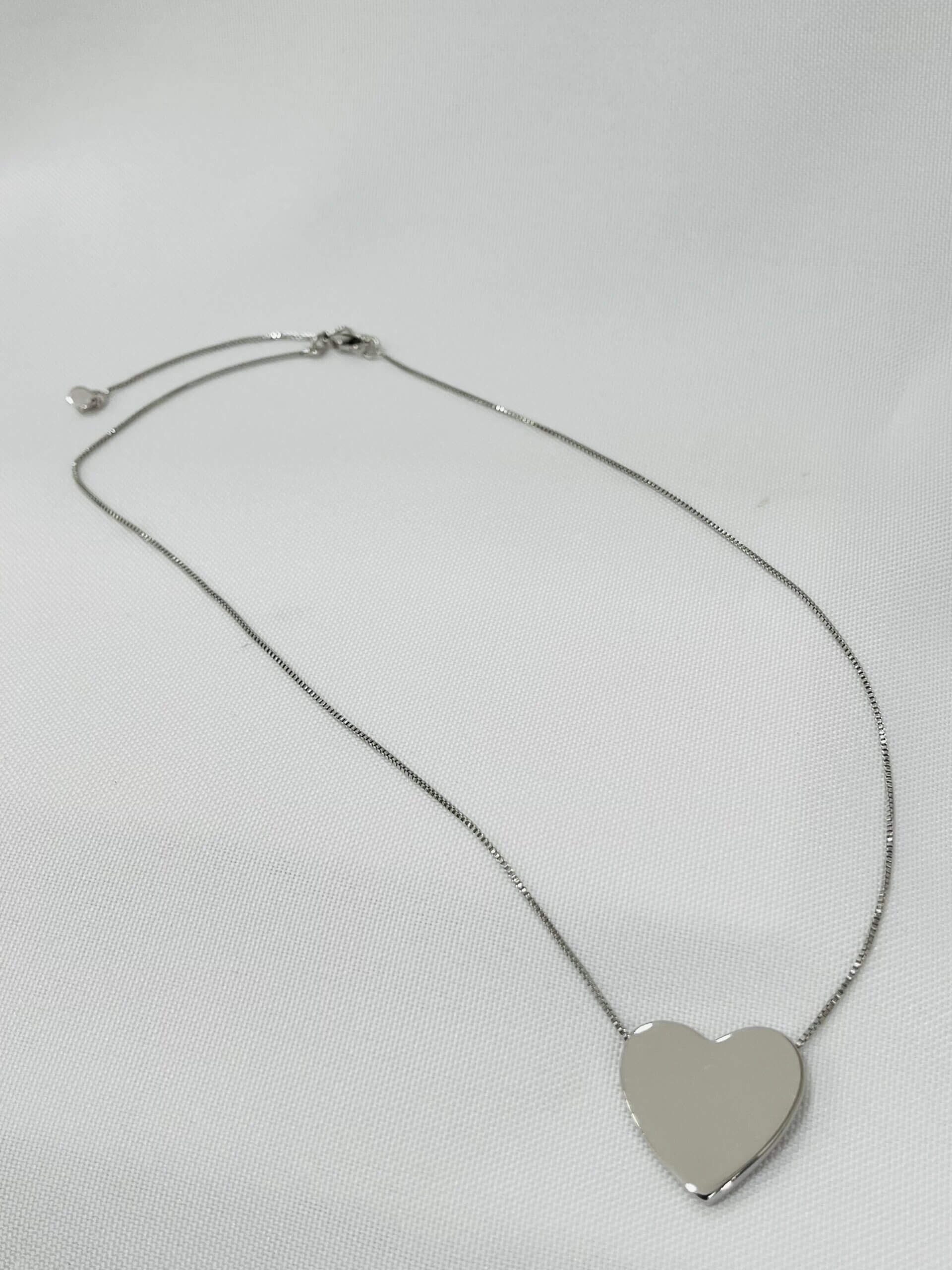 Colar Coração Chapa - em banho Ródio Branco - Imagem 4
