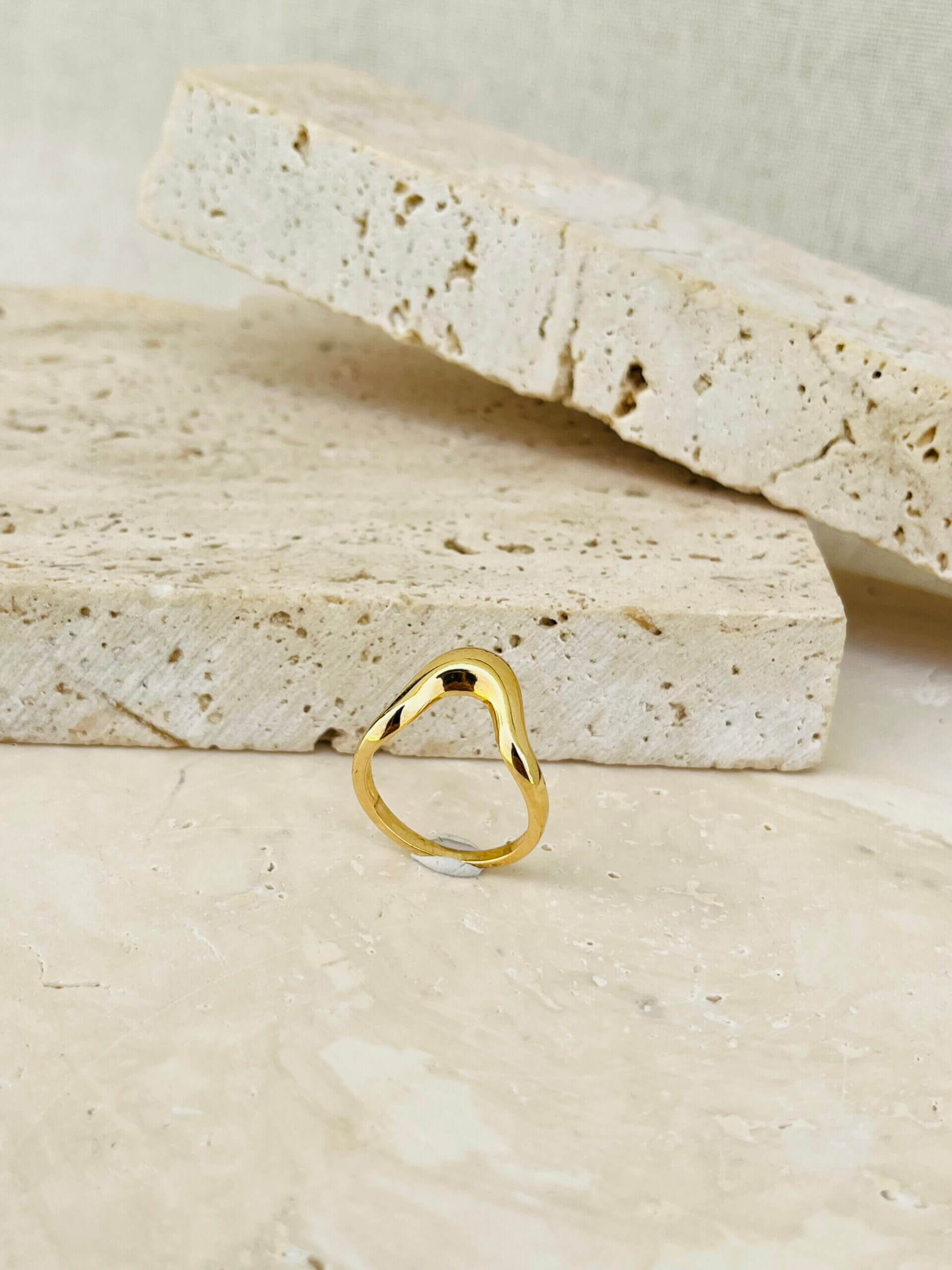 Anel Waves Slim Tânia - em banho ouro 18k - Imagem 2