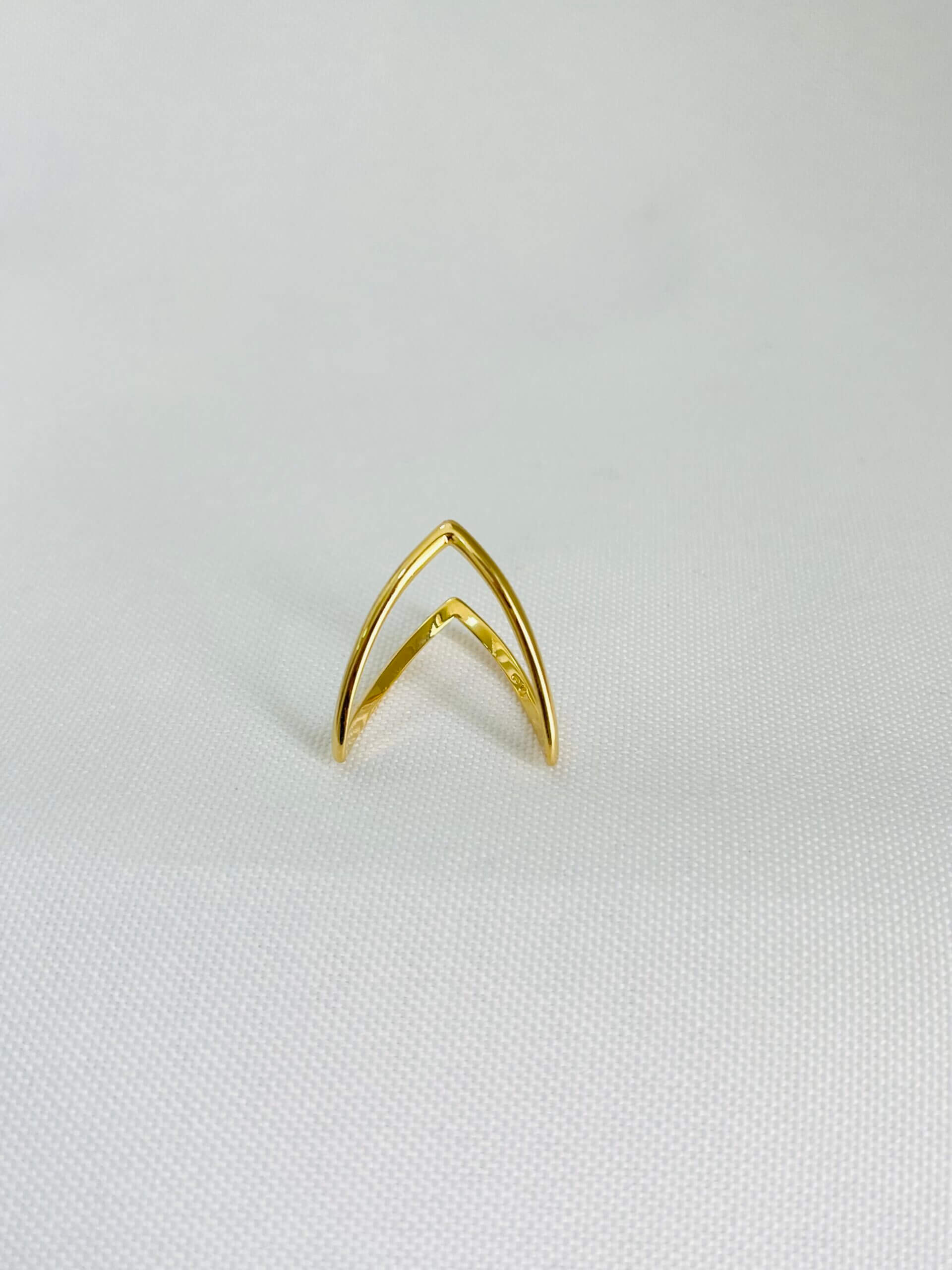 Anel Pirâmide Ligía - em banho ouro 18k - Imagem 4