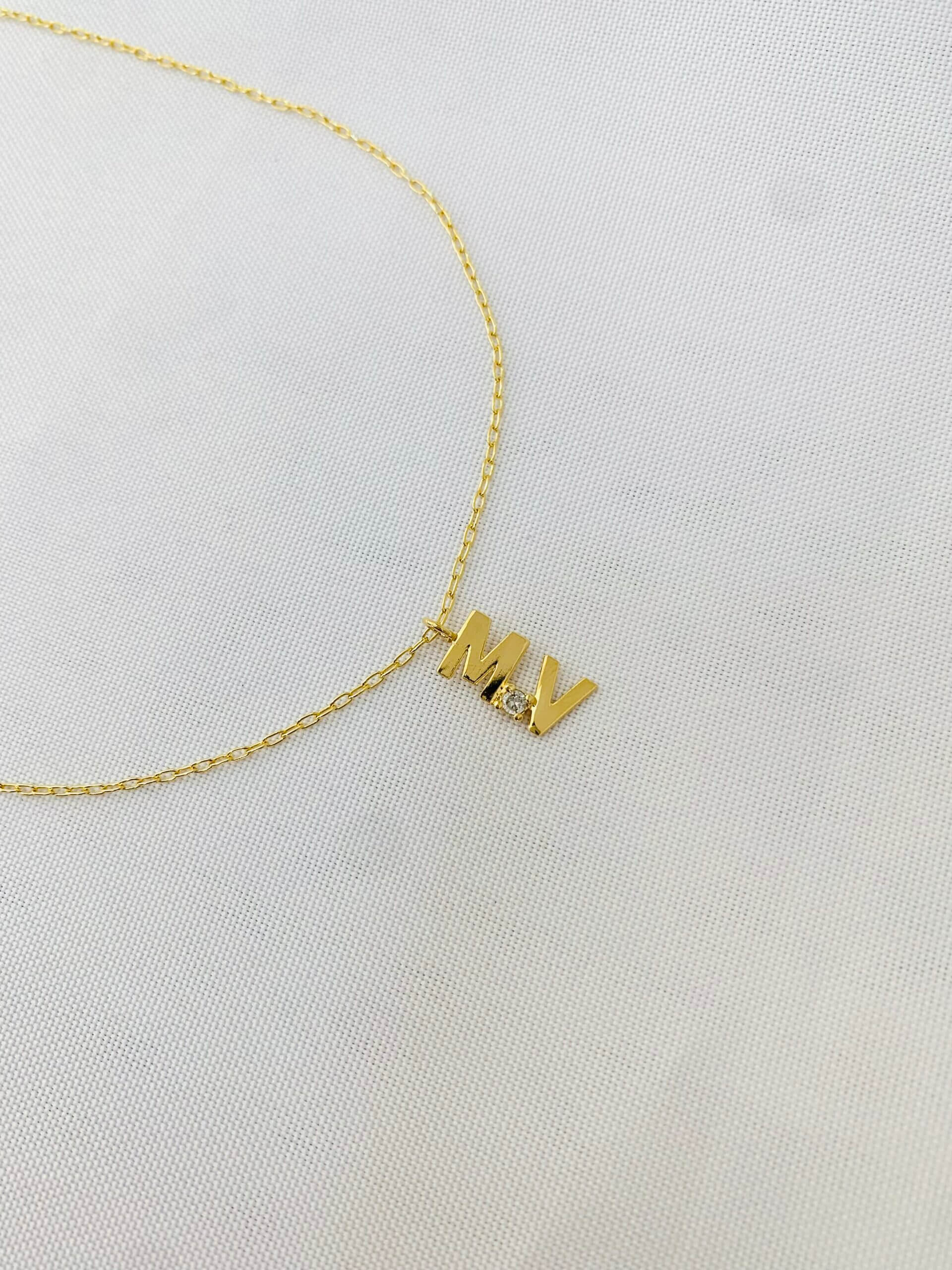 Colar Personalizável De Letras Fragmentos - em banho ouro 18k - Imagem 2