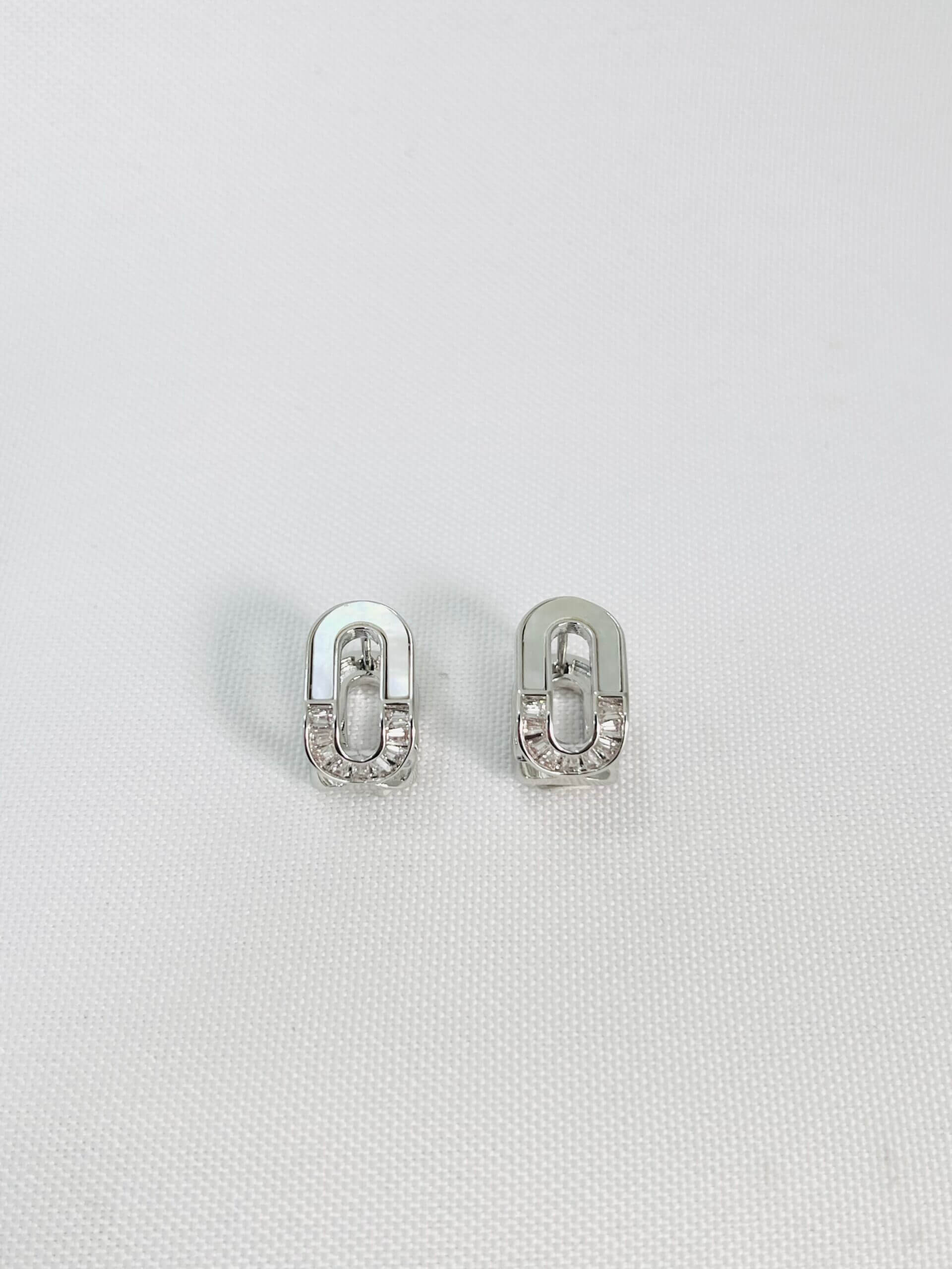 Argola Navetada Com Madréperola Célia - em ródio branco