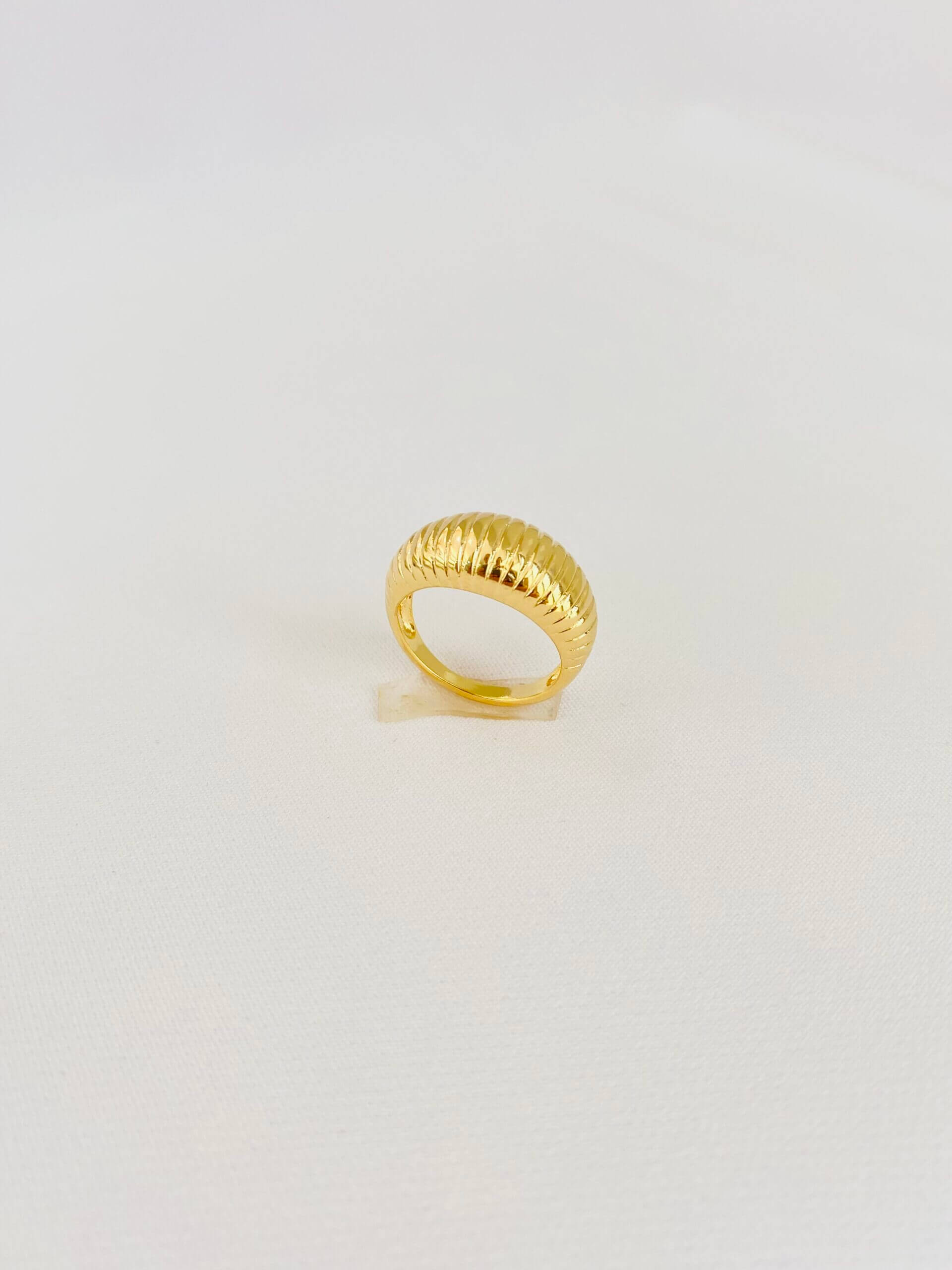 Anel Frisado Cecília - em banho ouro 18k