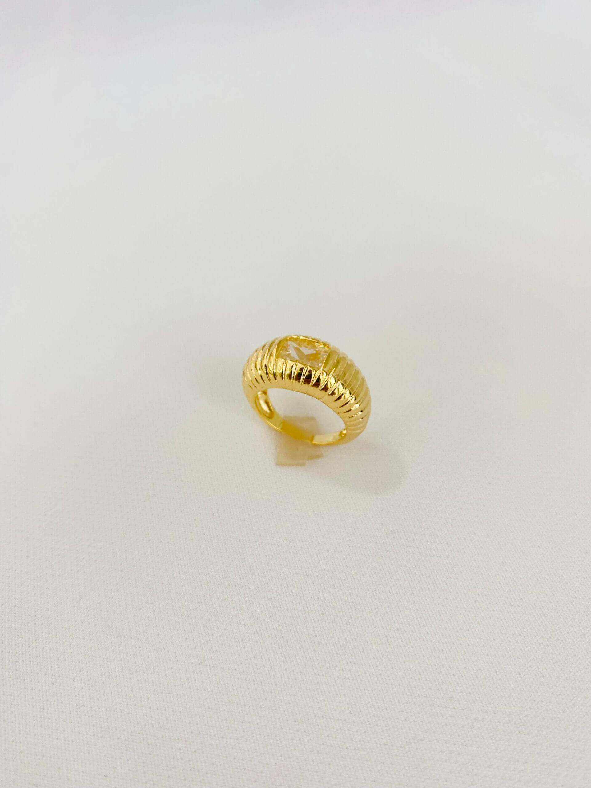 Anel Frisado Luxo Cecília - em banho ouro 18k
