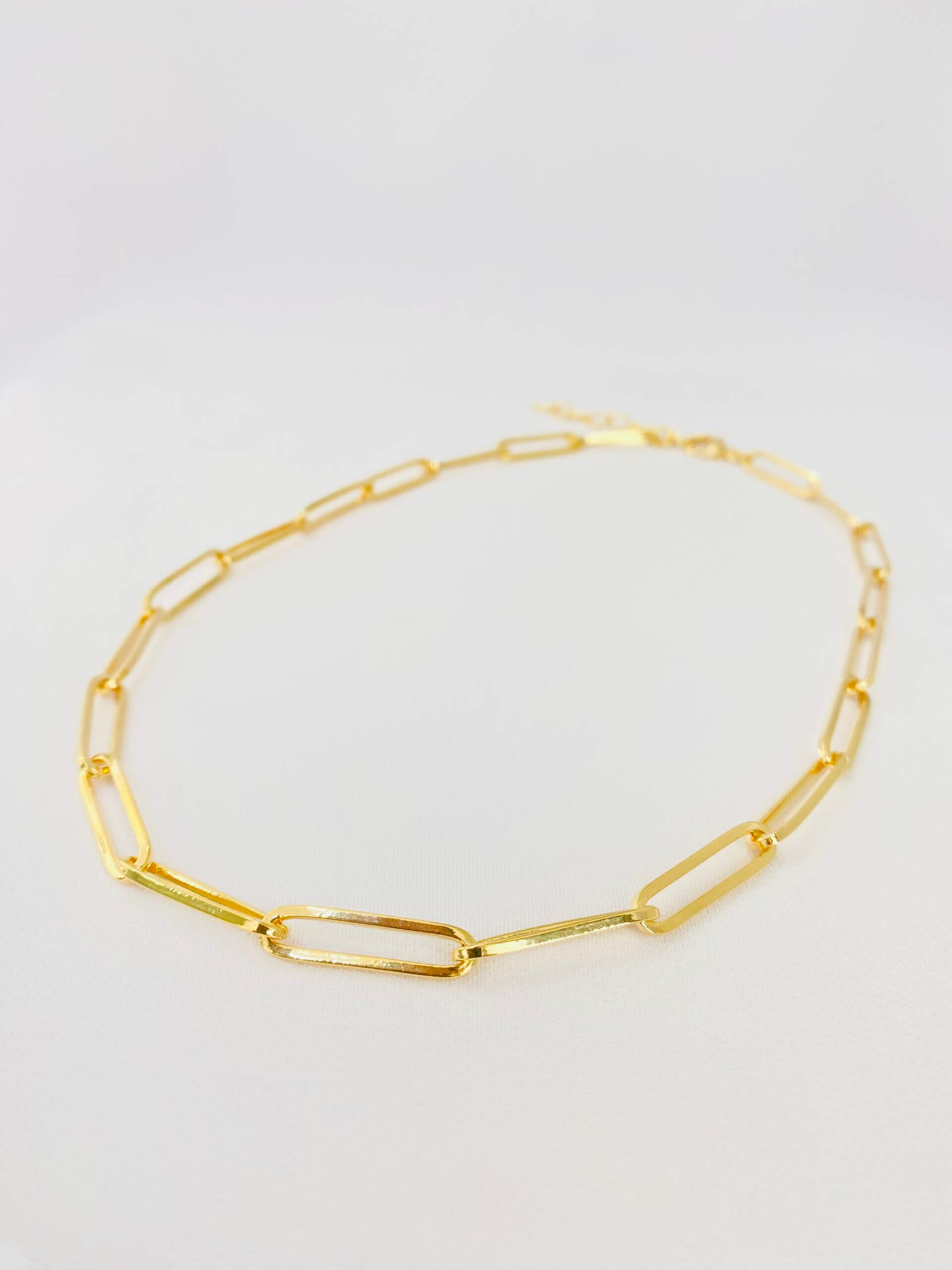 Choker Slim Geométrica Ivy - em banho ouro 18k
