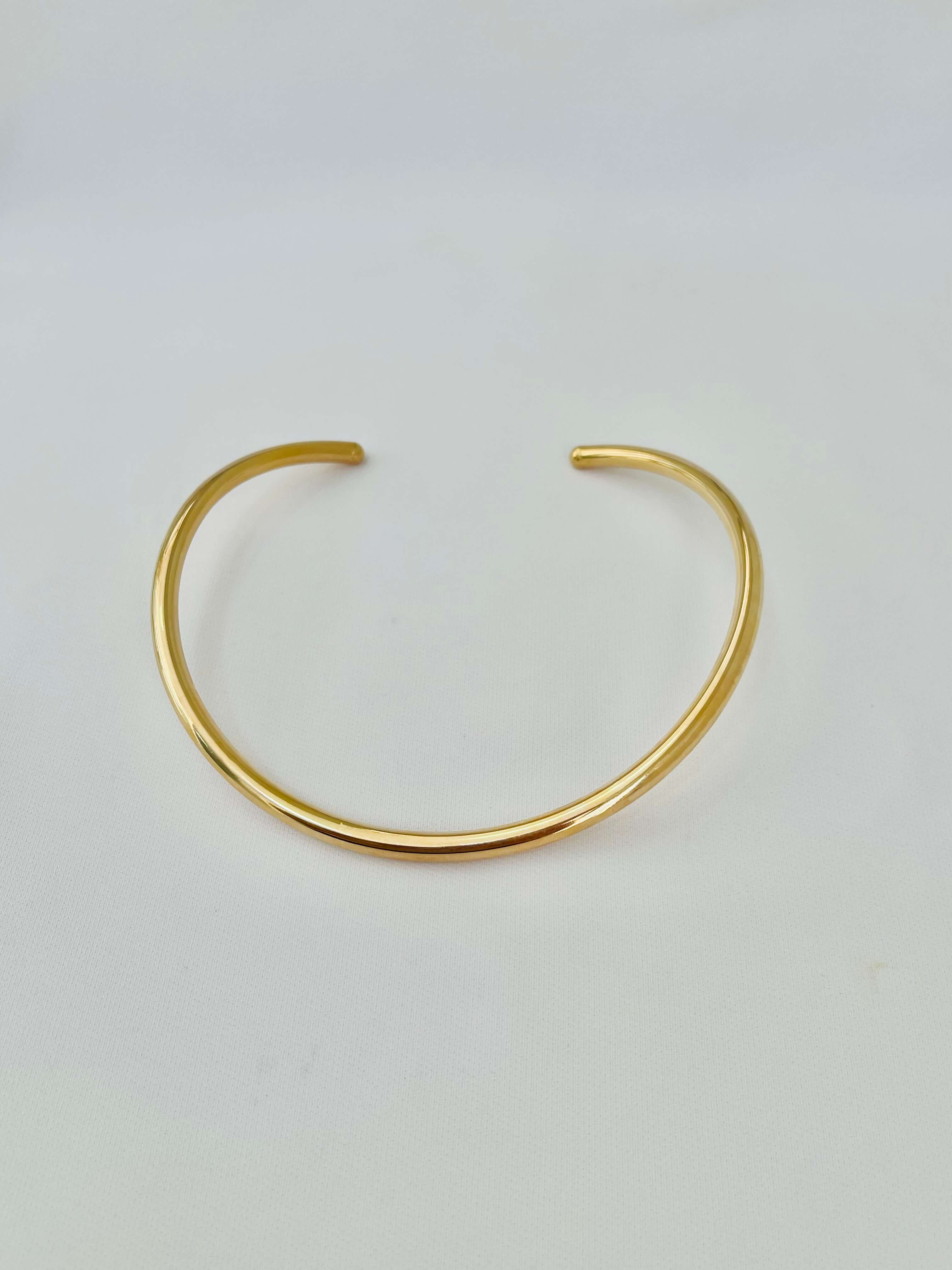 Choker Rígida Curves Julia - em banho ouro18k