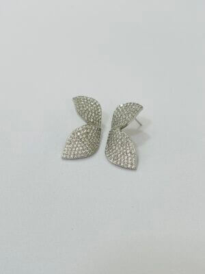 Brinco Flor Cravejado Beth - em banho de ródio branco