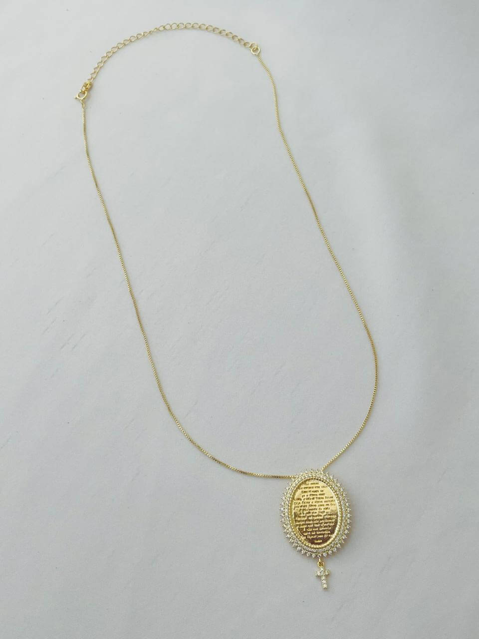 Colar Oval Oração do Pai Nosso - em banho ouro 18k - Imagem 2
