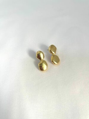 Brinco Oval Orgânico Sara - Banho em Ouro 18k