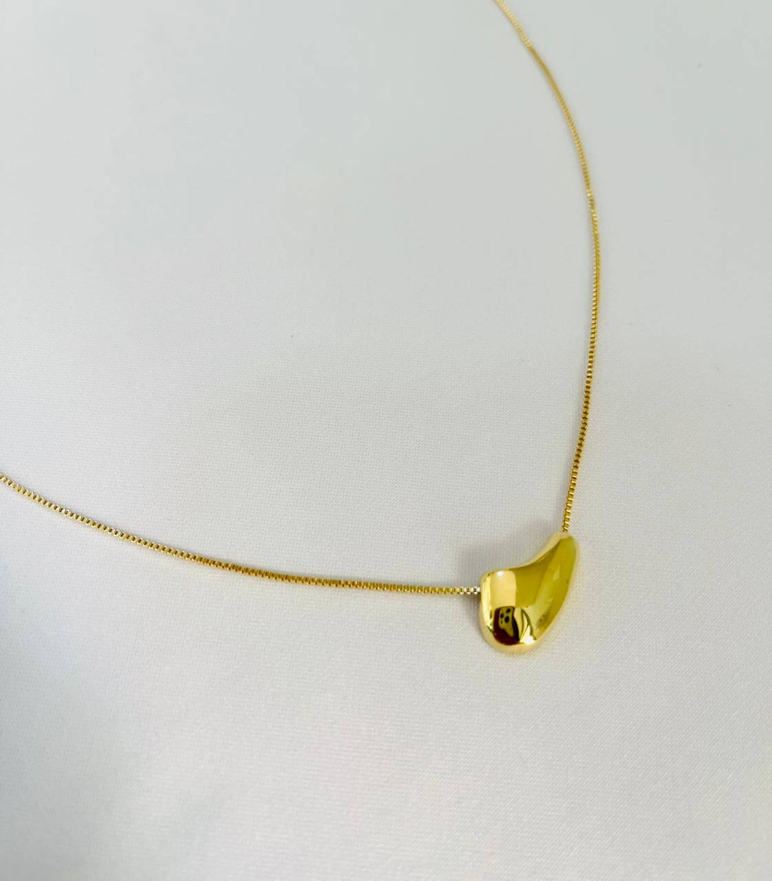 Colar Mini Orgânico Sara - em banho Ouro 18k - Imagem 2