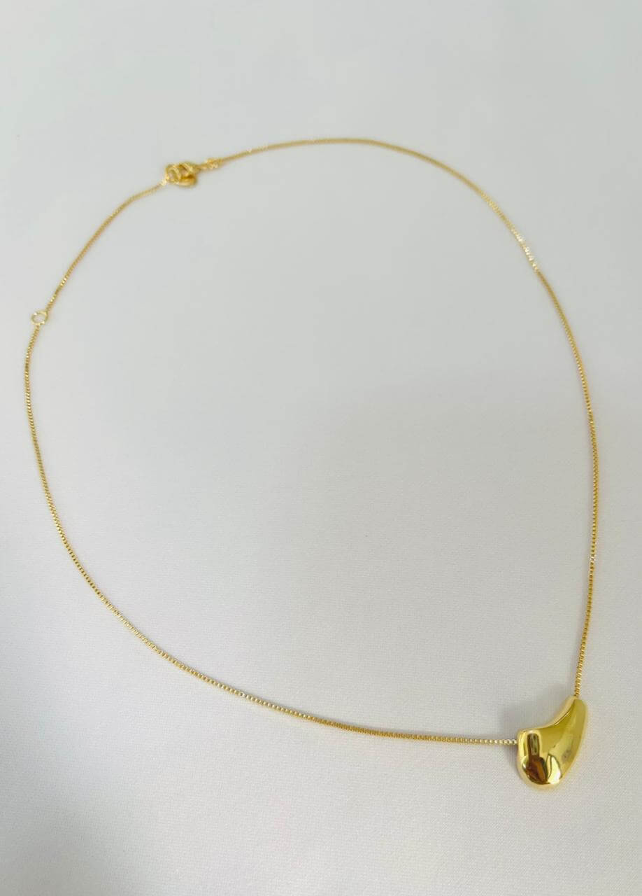 Colar Mini Orgânico Sara - em banho Ouro 18k