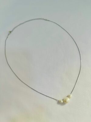 Colar Três Pérola Sara - em banho Ródio branco