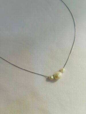 Alternative view of Colar Três Pérola Sara - em banho Ródio branco